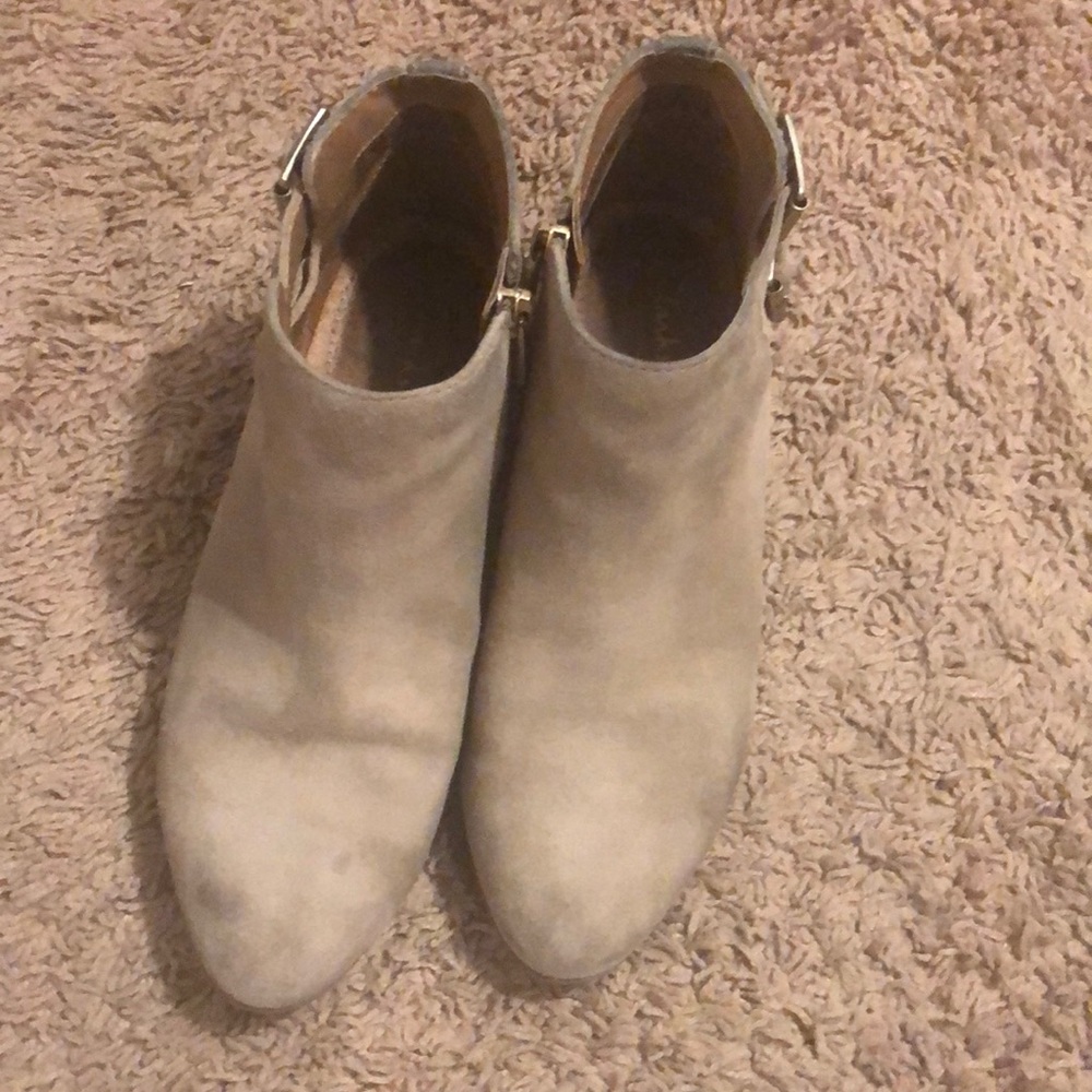 Clarks Suede Ankle Booties women’s size 6.5